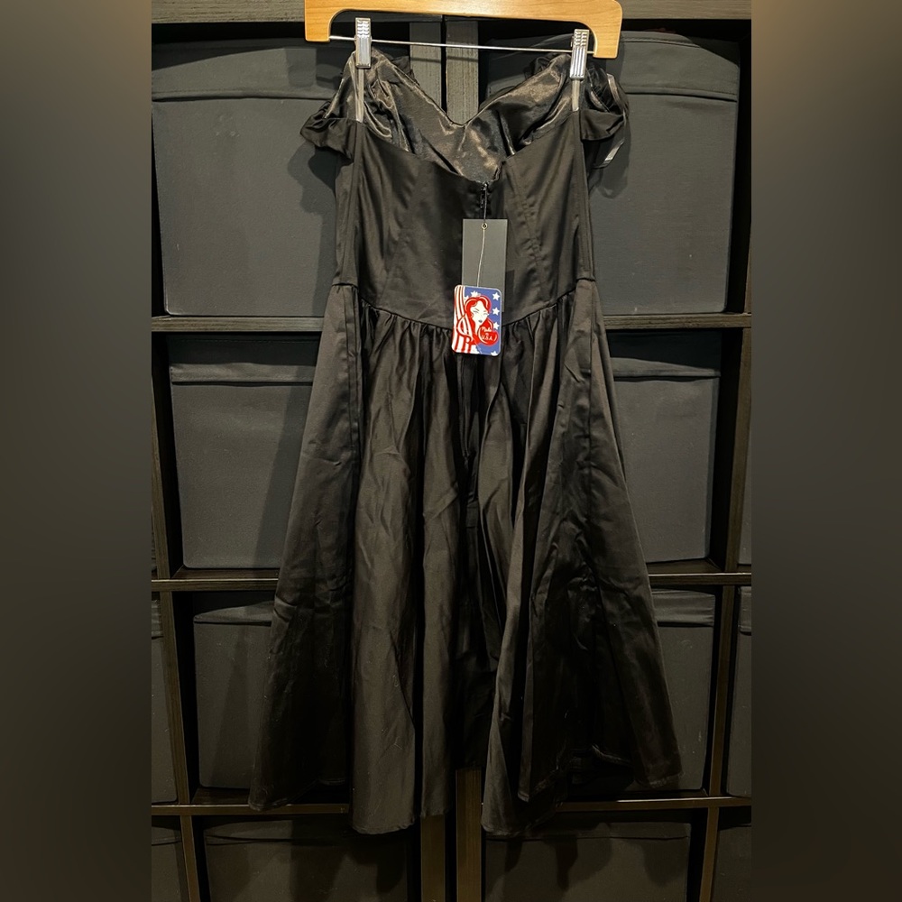 Pinup Couture PUG Laura Byrnes Black Sleeveless Swing Dress Size L NWT - Picture 3 of 6